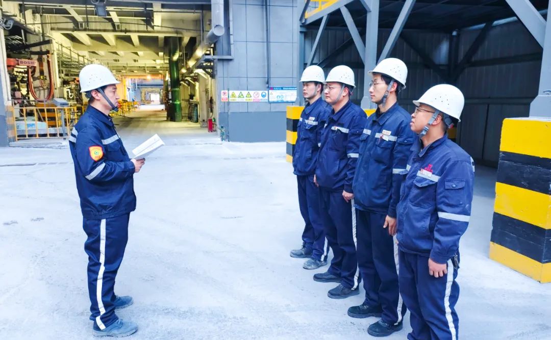 新疆宜化電石車間二一班：強化班組建設(shè)，筑牢基層基石(圖4)