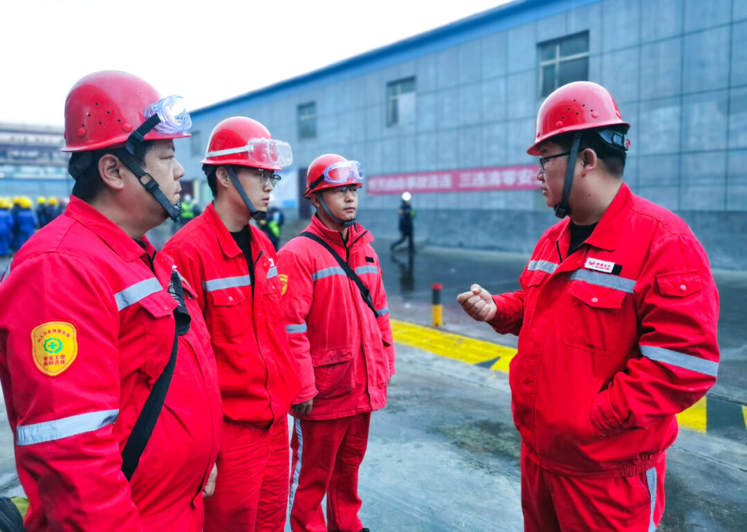 新疆宜化：直擊大修一線，看他們奮戰(zhàn)的身影(圖8)
