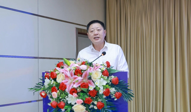 增值引領(lǐng)共贏疆來！2024宜化宜冠滴品牌戰(zhàn)略發(fā)布會在新疆輪臺縣成功舉行(圖2)