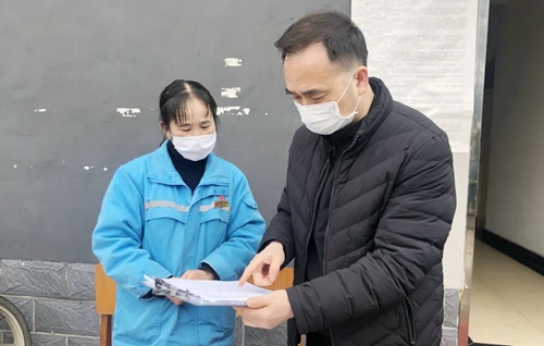 周金平先后到楚星公司、松滋肥業(yè)、實訓(xùn)基地和股份公司檢查疫情防控工作
