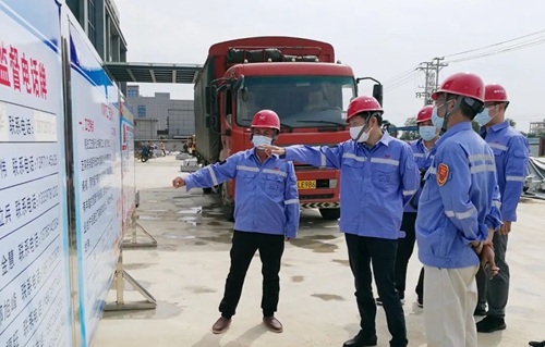 吳正新到TMP、TPO項(xiàng)目及松滋肥業(yè)新項(xiàng)目現(xiàn)場檢查指導(dǎo)工作